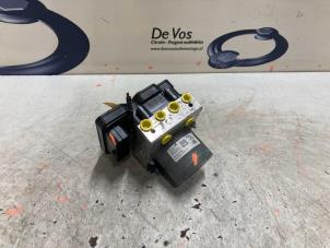 Gebruikte ABS Pomp Citroen Berlingo Cinqspace, Multispace 1.2 12V PureTech 110 Prijs € 250,00 Margeregeling aangeboden door De Vos Onderdelen