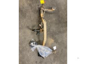 Gebruikte Trekhaak Peugeot 5008 I (0A/0E) 2.0 HDiF 16V Prijs € 200,00 Margeregeling aangeboden door De Vos Onderdelen