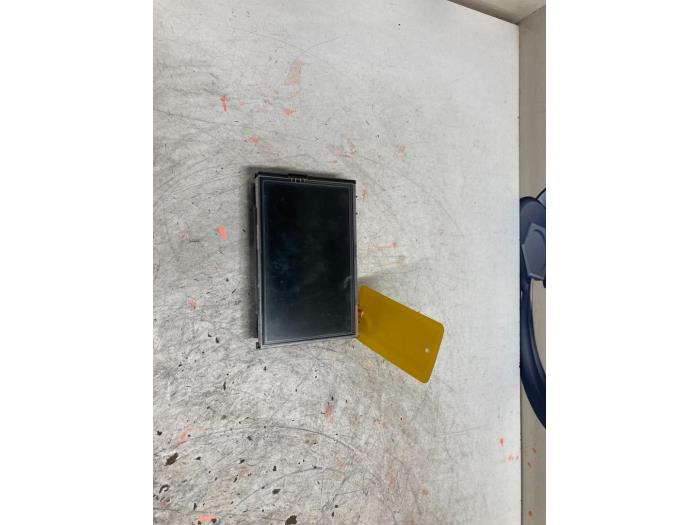 Gebruikte Display Interieur Peugeot 208 Prijs € 135,00 Margeregeling aangeboden door De Vos Onderdelen