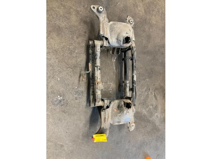 Gebruikte Subframe Peugeot 508 SW (8E/8U) 2.0 RXH HYbrid4 16V Prijs € 250,00 Margeregeling aangeboden door De Vos Onderdelen