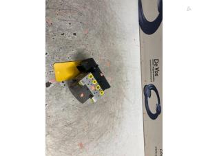 Gebruikte ABS Pomp Peugeot 208 I (CA/CC/CK/CL) 1.6 16V GTI Prijs € 160,00 Margeregeling aangeboden door De Vos Onderdelen