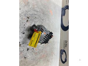 Gebruikte Dynamo Citroen C3 (SX/SW) 1.2 Vti 12V PureTech Prijs € 150,00 Margeregeling aangeboden door De Vos Onderdelen