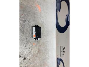 Gebruikte Module PDC Citroen C4 Cactus (0B/0P) 1.2 PureTech 110 12V Prijs € 70,00 Margeregeling aangeboden door De Vos Onderdelen