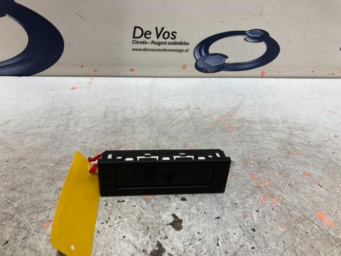 Gebruikte Display Interieur Citroen C3 (FC/FL/FT) 1.4 16V Sensodrive Prijs € 45,00 Margeregeling aangeboden door De Vos Onderdelen