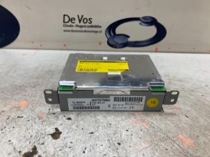 Gebruikte Radio Opel Corsa F (UB/UH/UP) 1.2 Turbo 12V 100 Prijs € 350,00 Margeregeling aangeboden door De Vos Onderdelen