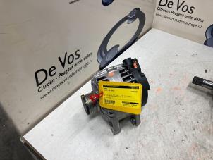 Gebruikte Dynamo Peugeot 308 (F3/FB/FH/FM/FP) 1.2 12V PureTech 110 Prijs € 150,00 Margeregeling aangeboden door De Vos Onderdelen