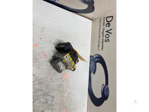 Gebruikte ABS Pomp Peugeot 308 (L3/L8/LB/LH/LP) 1.2 12V e-THP PureTech 130 Prijs € 160,00 Margeregeling aangeboden door De Vos Onderdelen