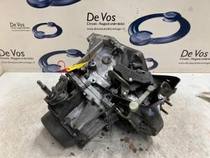 Gebruikte Versnellingsbak Peugeot 3008 I (0U/HU) 1.6 VTI 16V Prijs € 450,00 Margeregeling aangeboden door De Vos Autodemontagebedrijf