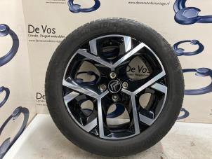 Gebruikte Velg + Band Citroen C3 Aircross I (2C/2R) 1.2 e-THP PureTech 130 Prijs € 180,00 Margeregeling aangeboden door De Vos Onderdelen