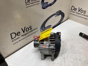 Gebruikte Dynamo DS Automobiles DS 3/Crossback (UC/UJ/UR) 1.2 12V PureTech 130 Prijs € 150,00 Margeregeling aangeboden door De Vos Onderdelen