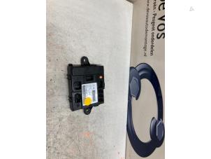 Gebruikte Computer Diversen Peugeot 3008 II (M4/MC/MJ/MR) Prijs € 80,00 Margeregeling aangeboden door De Vos Onderdelen