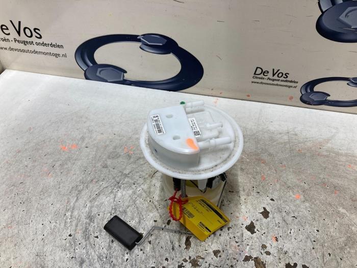 Gebruikte Tank element Pomp Opel Grandland (X) Prijs € 180,00 Margeregeling aangeboden door De Vos Onderdelen