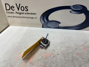 Gebruikte Xenon Lamp Citroen DS3 (SA) 1.6 16V VTS THP 155 Prijs € 80,00 Margeregeling aangeboden door De Vos Onderdelen