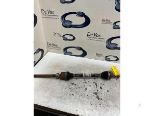 Gebruikte Steekas rechts-voor Peugeot 3008 Prijs € 135,00 Margeregeling aangeboden door De Vos Onderdelen