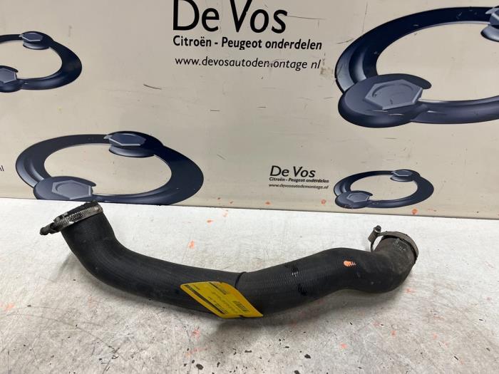 Gebruikte Intercooler Slang Citroen C4 Picasso Prijs € 35,00 Margeregeling aangeboden door De Vos Onderdelen