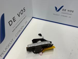 Gebruikte Dagrijverlichting rechts Peugeot 107 1.0 12V Prijs € 45,00 Margeregeling aangeboden door De Vos Autodemontagebedrijf