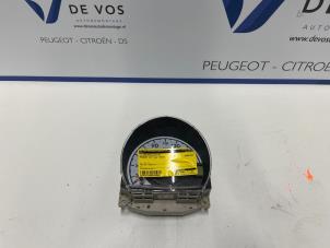 Gebruikte Kilometerteller KM Peugeot 107 1.0 12V Prijs € 70,00 Margeregeling aangeboden door De Vos Autodemontagebedrijf