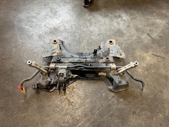 Gebruikte Subframe Peugeot 308 SW (L4/L9/LC/LJ/LR) 2.0 BlueHDi 150 16V Prijs € 200,00 Margeregeling aangeboden door De Vos Onderdelen