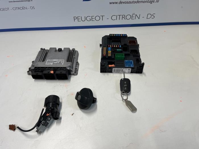 Gebruikte Computer Motormanagement Peugeot 208 Prijs € 350,00 Margeregeling aangeboden door De Vos Onderdelen