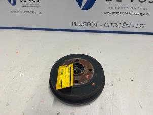 Gebruikte Remtrommel achter Citroen C4 Cactus (0B/0P) 1.2 PureTech 110 12V Prijs € 70,00 Margeregeling aangeboden door De Vos Onderdelen