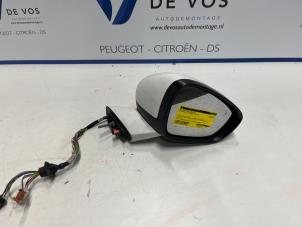 Gebruikte Buitenspiegel rechts Citroen C4 Picasso (3D/3E) 2.0 Blue HDI 150 Prijs € 400,00 Margeregeling aangeboden door De Vos Autodemontagebedrijf