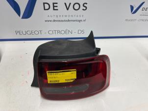 Gebruikte Achterlicht rechts Citroen C4 Cactus (0B/0P) 1.2 PureTech 110 12V Prijs € 90,00 Margeregeling aangeboden door De Vos Autodemontagebedrijf