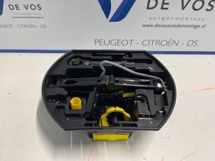 Gebruikte Krik Citroen DS3 Prijs € 45,00 Margeregeling aangeboden door De Vos Autodemontagebedrijf