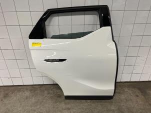 Gebruikte Portier 4Deurs rechts-achter DS Automobiles DS 3/Crossback (UC/UJ/UR) 1.2 12V PureTech 130 Prijs € 450,00 Margeregeling aangeboden door De Vos Onderdelen