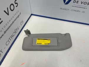 Gebruikte Zonneklep DS Automobiles DS 3/Crossback (UC/UJ/UR) 1.2 12V PureTech 130 Prijs € 35,00 Margeregeling aangeboden door De Vos Onderdelen