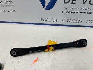 Gebruikte Reactiestang rechts-achter Citroen C5 Aircross Prijs € 35,00 Margeregeling aangeboden door De Vos Onderdelen