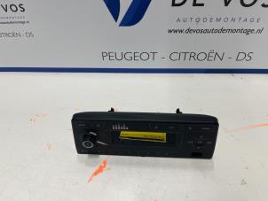 Gebruikte Radiobedienings paneel Citroen Berlingo Prijs € 80,00 Margeregeling aangeboden door De Vos Autodemontagebedrijf