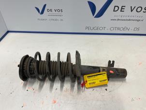 Gebruikte Mac Phersonpoot links-voor Citroen C3 (SX/SW) 1.2 12V e-THP PureTech 110 Prijs € 70,00 Margeregeling aangeboden door De Vos Onderdelen