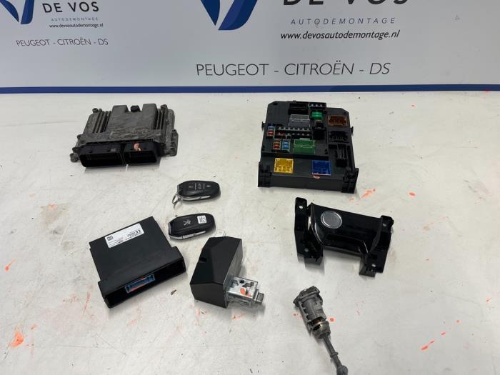 Gebruikte Computer Motormanagement Peugeot 308 Prijs € 350,00 Margeregeling aangeboden door De Vos Onderdelen