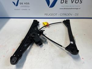 Gebruikte Ruitmechaniek 4Deurs rechts-voor Peugeot 5008 Prijs € 115,00 Margeregeling aangeboden door De Vos Autodemontagebedrijf