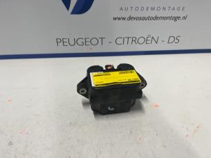 Gebruikte Alarm sirene Peugeot 3008 II (M4/MC/MJ/MR) 1.6 16V Hybrid4 Prijs € 45,00 Margeregeling aangeboden door De Vos Onderdelen