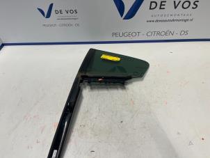 Gebruikte Driehoeks Ruit links-achter Peugeot 508 Prijs € 100,00 Margeregeling aangeboden door De Vos Autodemontagebedrijf
