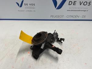 Gebruikte Asschenkel links-voor Citroen C4 Picasso (3D/3E) 1.6 16V eTHP Prijs € 100,00 Margeregeling aangeboden door De Vos Autodemontagebedrijf