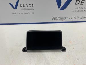 Gebruikte Display Interieur Peugeot 3008 Prijs € 250,00 Margeregeling aangeboden door De Vos Autodemontagebedrijf