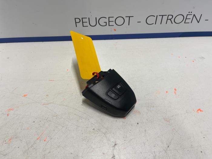 Gebruikte Diversen Citroen C3 (SX/SW) 1.2 Vti 12V PureTech Prijs € 200,00 Margeregeling aangeboden door De Vos Onderdelen