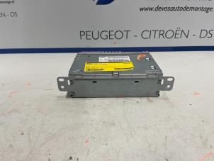 Gebruikte Radio Peugeot 308 (L3/L8/LB/LH/LP) 1.2 12V e-THP PureTech 110 Prijs € 300,00 Margeregeling aangeboden door De Vos Onderdelen