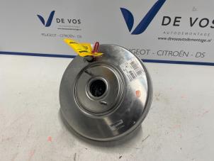Gebruikte Rembooster Peugeot 408 Prijs € 90,00 Margeregeling aangeboden door De Vos Onderdelen