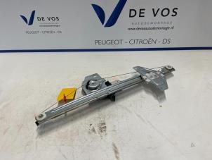 Gebruikte Ruitmechaniek 4Deurs rechts-voor Citroen Berlingo Prijs € 70,00 Margeregeling aangeboden door De Vos Autodemontagebedrijf