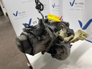 Gebruikte Versnellingsbak Citroen DS 3 1.2 12V PureTech 110 S&S Prijs € 450,00 Margeregeling aangeboden door De Vos Autodemontagebedrijf