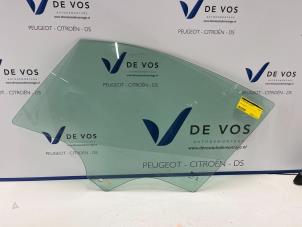 Gebruikte Deurruit 4Deurs links-voor Opel Crossland X Prijs € 50,00 Margeregeling aangeboden door De Vos Autodemontagebedrijf