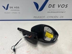Gebruikte Spiegel Buiten rechts Citroen C3 (SX/SW) 1.0 Vti 12V PureTech Prijs € 160,00 Margeregeling aangeboden door De Vos Autodemontagebedrijf