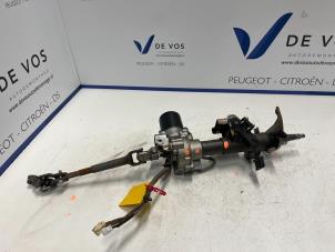 Gebruikte Stuurkolom Huis Peugeot 107 1.0 12V Prijs € 160,00 Margeregeling aangeboden door De Vos Autodemontagebedrijf