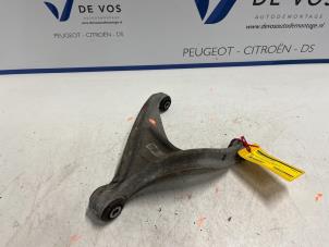 Gebruikte Draagarm rechts-achter Peugeot 508 (F3/FB/FH/FP) 1.6 16V Hybrid Prijs € 100,00 Margeregeling aangeboden door De Vos Autodemontagebedrijf