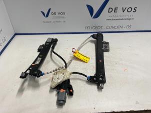 Gebruikte Ruitmechaniek 4Deurs rechts-achter Peugeot 508 (F3/FB/FH/FP) 1.6 16V Hybrid Prijs € 160,00 Margeregeling aangeboden door De Vos Autodemontagebedrijf
