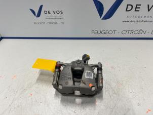 Gebruikte Remklauw (Tang) links-voor Citroen C5 Aircross Prijs € 90,00 Margeregeling aangeboden door De Vos Autodemontagebedrijf