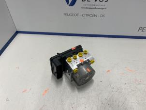 Gebruikte ABS Pomp Peugeot 208 II (UB/UH/UP) 1.2 Vti 12V PureTech 100 Prijs € 250,00 Margeregeling aangeboden door De Vos Onderdelen